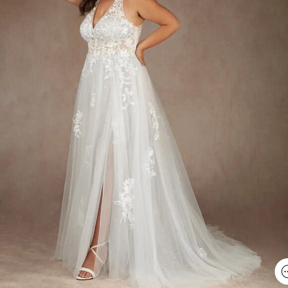 Azazie Dysis Diamond White A-Line Halter Sequins Tulle Wedding Dress - Picture 10 of 15